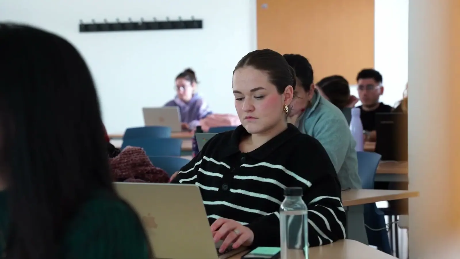 Universidad de Cádiz · Lo que hacen en clase, publicado de verdad.
