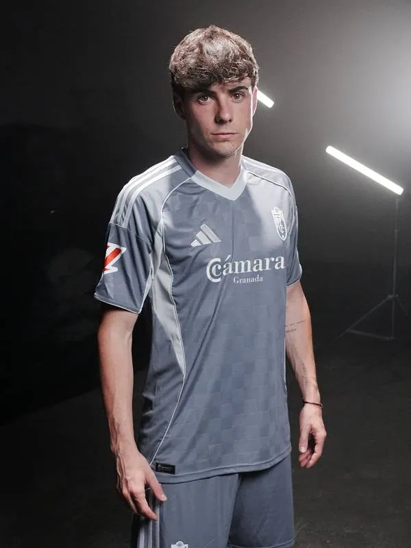Camiseta tercera del Granada CF 25/26